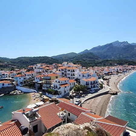 Fiera Luxury Apartments. Kokkari Bagian luar foto