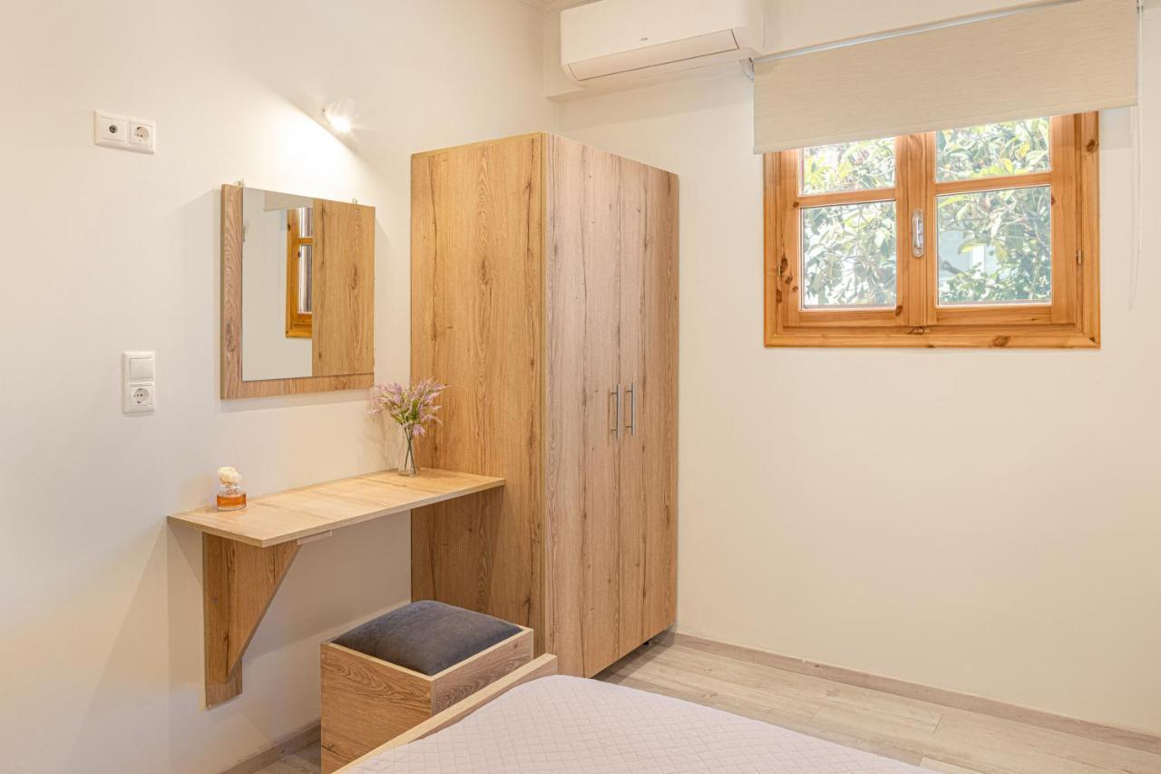 Fiera Luxury Apartments. Kokkari Bagian luar foto